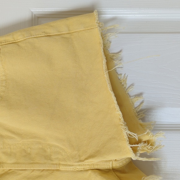 Levi's 501 Classic High Waisted Button Fly Cut Off Jean Shorts Pastel Yellow 28 - Picture 9 of 12